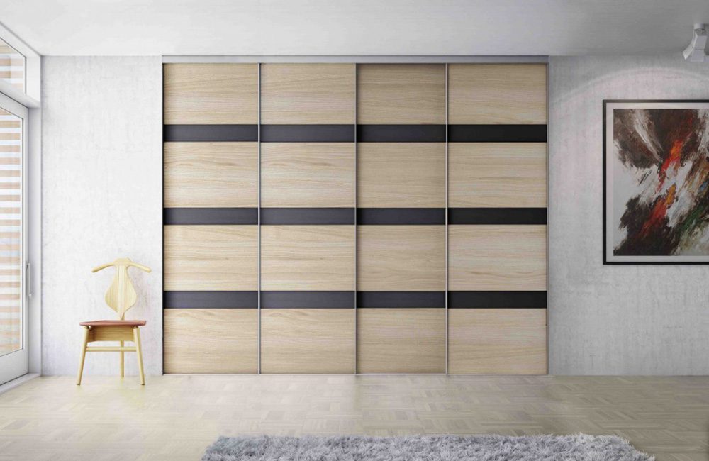 Decoslide Wooden wardrobe