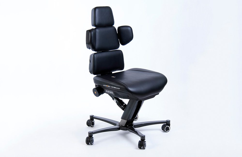 Vela Black Chair